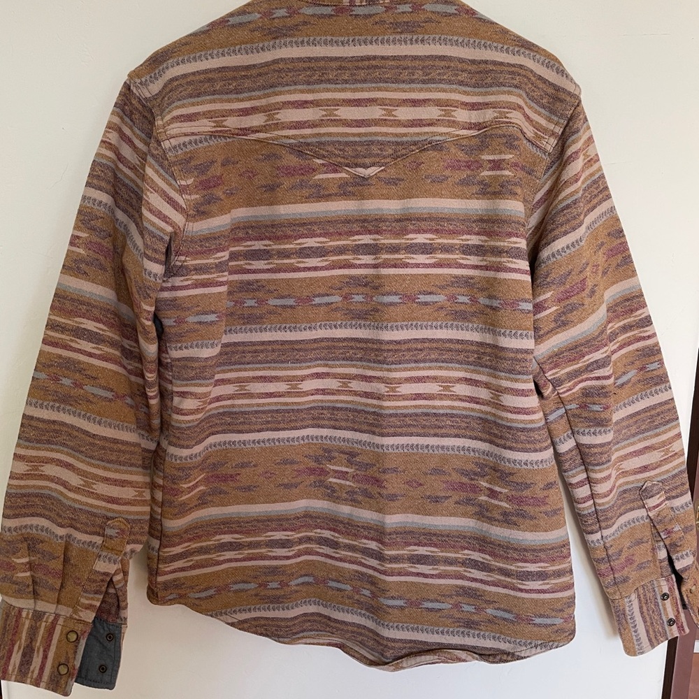 Wrangler Retro Premium Earth-Tone Shirt - Picture 3 of 5